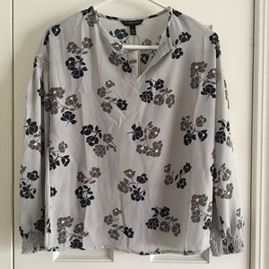 BANANA REPUBLIC FLOWER PRINT BLOUSE